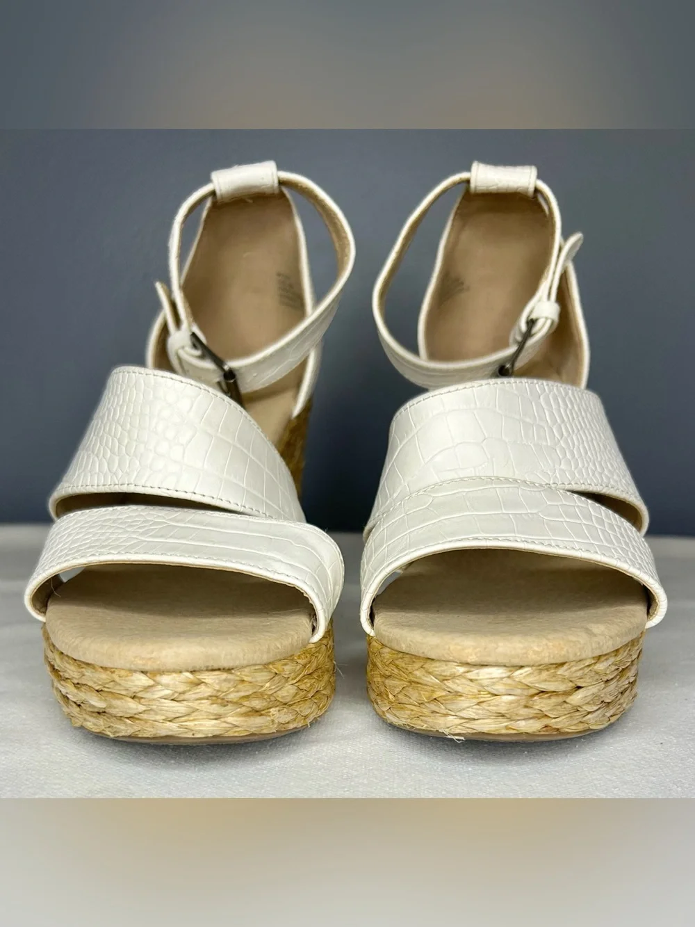Coconuts By Matisse Mickie Sandals‎ Womens 9 / 40 White Croc Espadrille Wedge